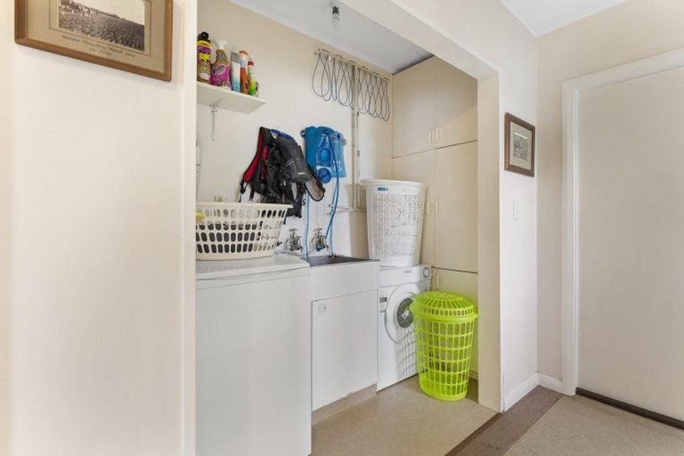 Photo of property in 25 Manchester Street, Takaro, Palmerston North, 4412