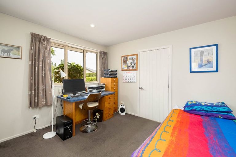 Photo of property in 14 Tawa Place, Parklands, Christchurch, 8083