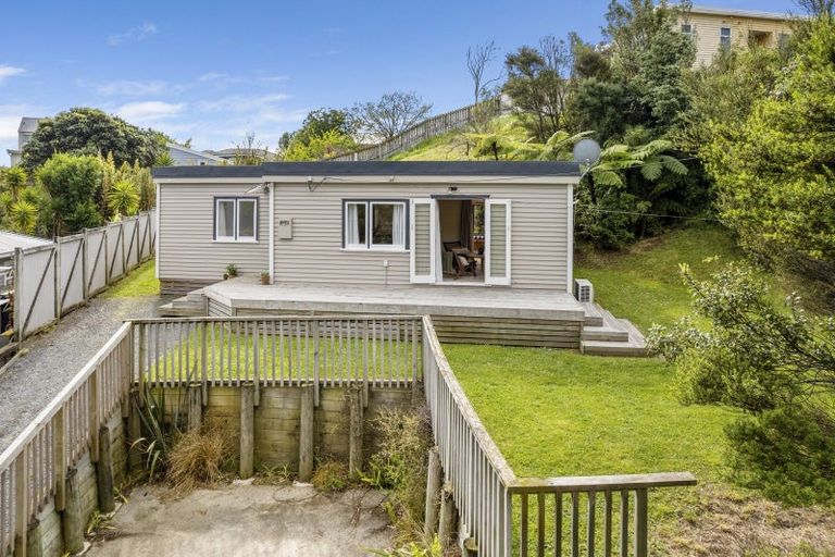 Photo of property in 25 Kiriwai Road, Paremata, Porirua, 5024