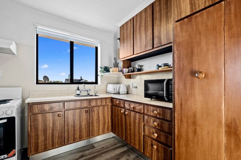 Photo of property in 19 Tukapa Street, Westown, New Plymouth, 4310