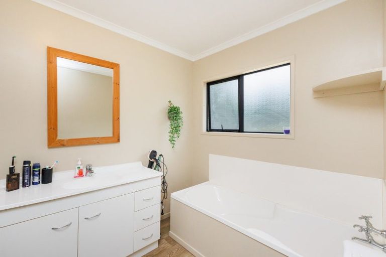 Photo of property in 264 Motuiti Road, Foxton, 4891