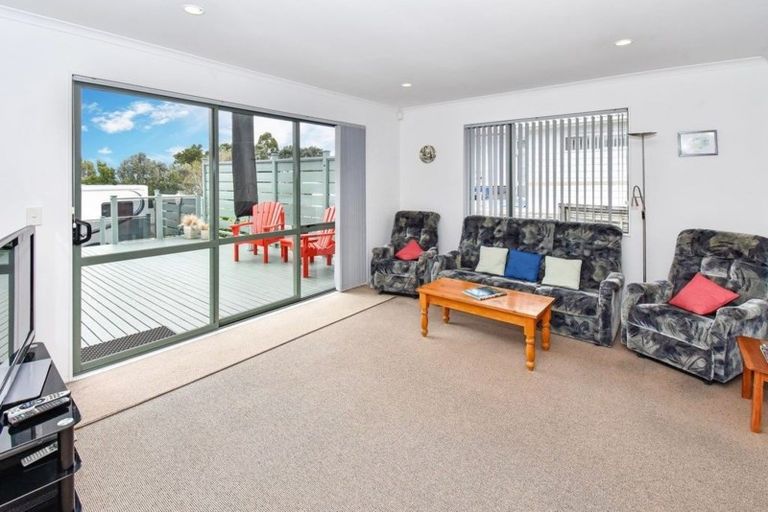 Photo of property in 7 Crispe Road, Clarks Beach, 2122