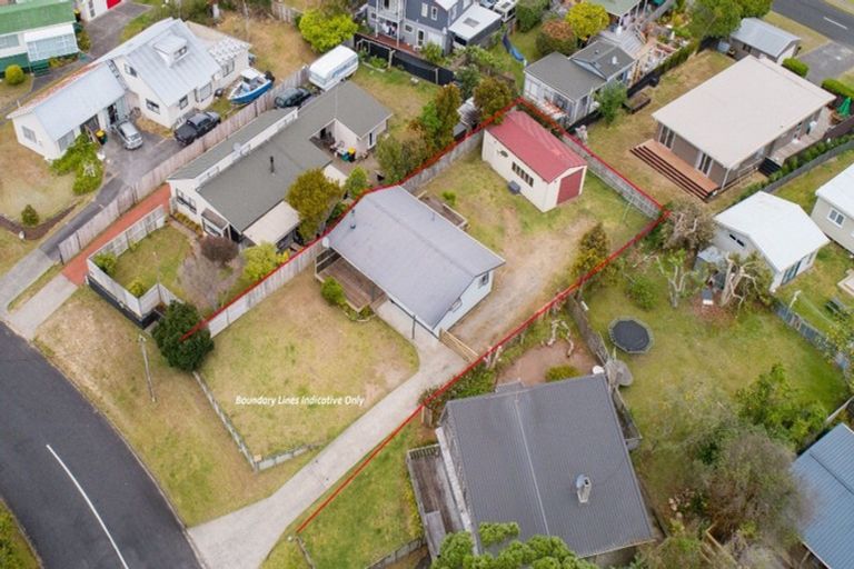 Photo of property in 309 Linton Crescent, Whangamata, 3620