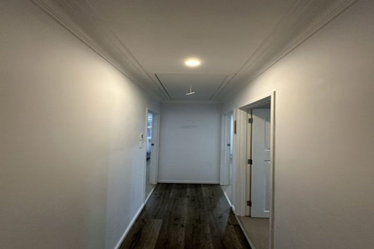 Photo of property in 141 Gossamer Drive, Pakuranga Heights, Auckland, 2010