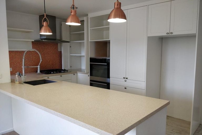 Photo of property in 3/16 Arahoe Road, New Lynn, Auckland, 0600