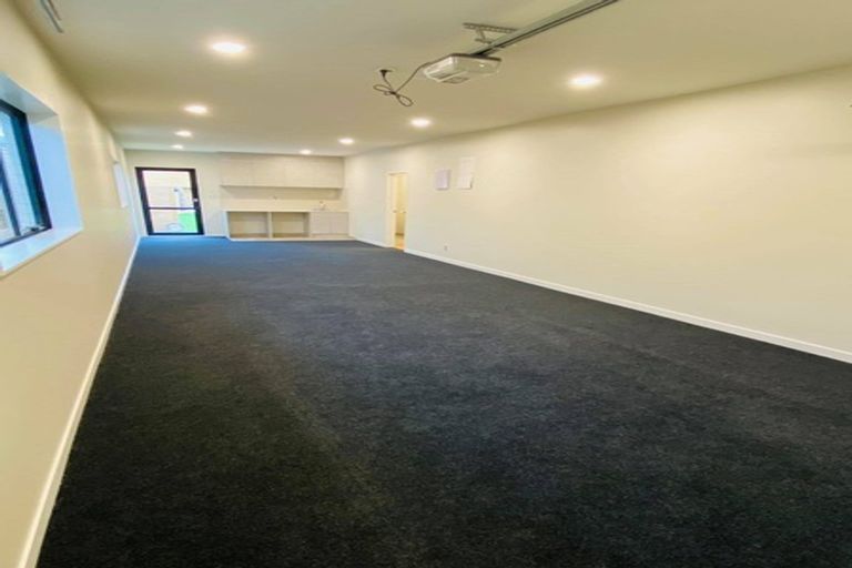 Photo of property in 23b Westgate Drive, Westgate, Auckland, 0614