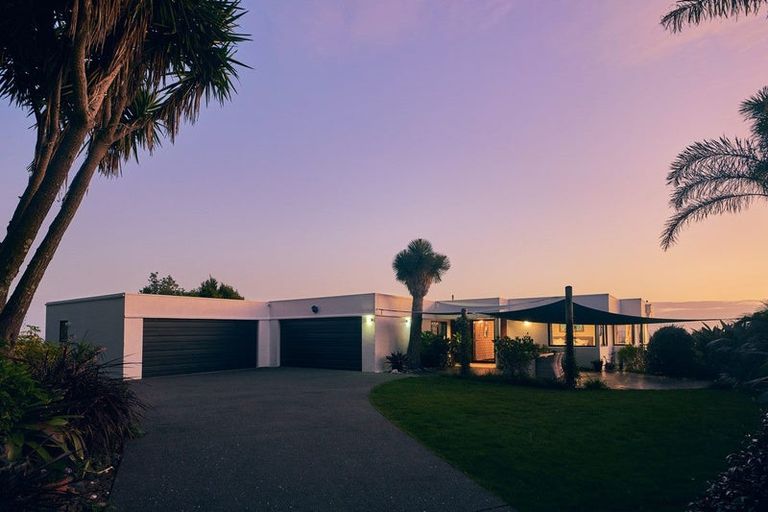 Photo of property in 14 The Heights, Whangarei Heads, Whangarei, 0174