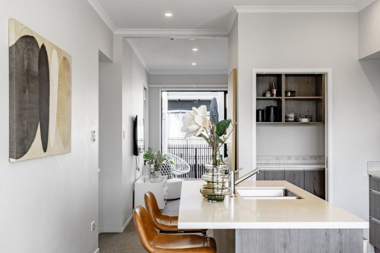 Photo of property in 5 William Stratton Lane, Hobsonville, Auckland, 0616