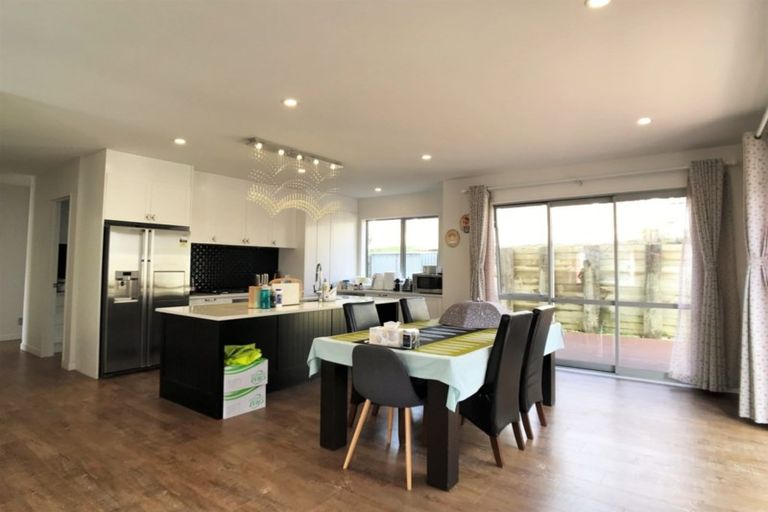 Photo of property in 53 Golden Morning Drive, Albany Heights, Auckland, 0632