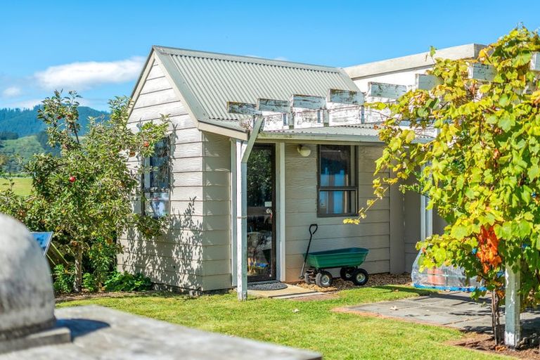 Photo of property in 45 Margaret Road, Raumati Beach, Paraparaumu, 5032