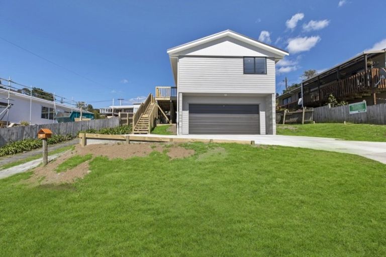Photo of property in 13 Waiora Road, Stanmore Bay, Whangaparaoa, 0932