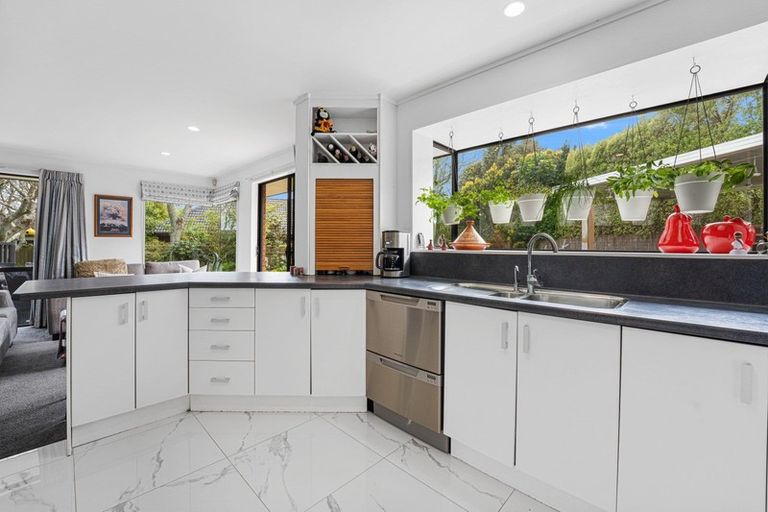 Photo of property in 21a Kinross Drive, Merrilands, New Plymouth, 4312