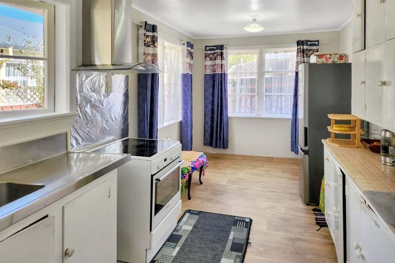 Photo of property in 199 Riverside Drive, Waterloo, Lower Hutt, 5011