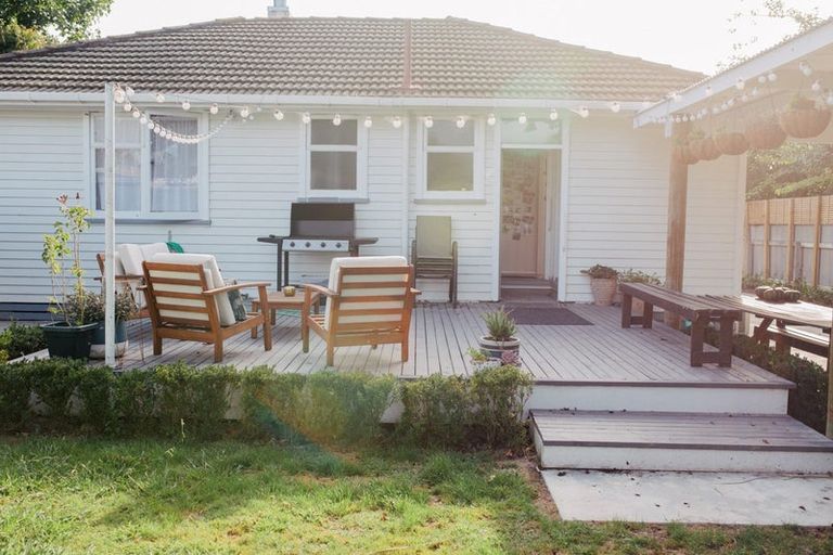 Photo of property in 15 Tasman Street, Havelock North, 4130