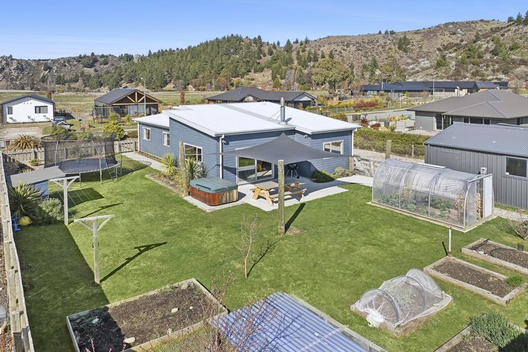 Photo of property in Luggate Park, 27 Cooper Crescent, Luggate, Wanaka, 9383