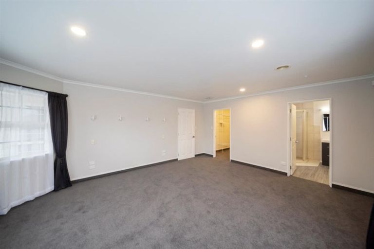 Photo of property in 7 Edna Wills Place, Hawera, 4610