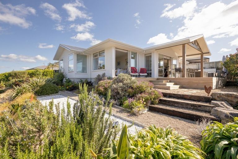 Photo of property in 61 Margaret Drive, Omokoroa, 3114