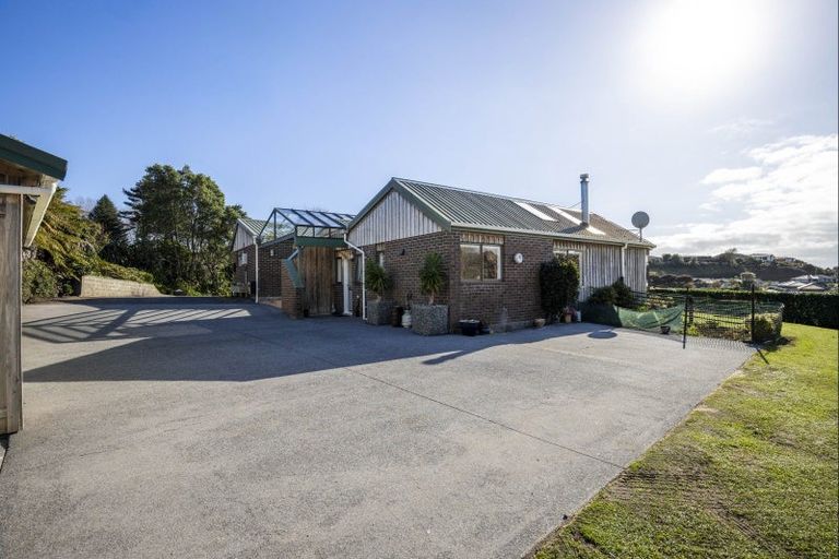 Photo of property in 62e Poplar Grove, Whalers Gate, New Plymouth, 4310
