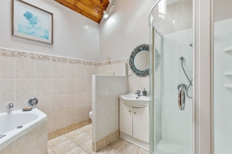 Photo of property in 62b Mcrobbie Road, Kingseat, Papakura, 2580