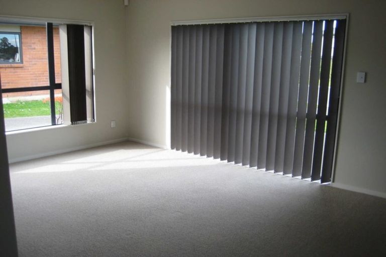 Photo of property in 13 Riverglade Parkway, Te Atatu South, Auckland, 0610