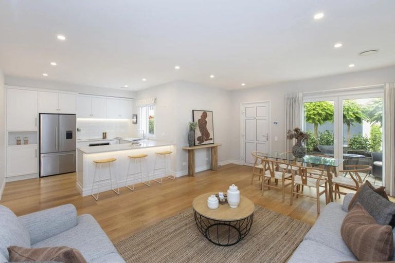 Photo of property in 3 John Britten Lane, Riccarton, Christchurch, 8011