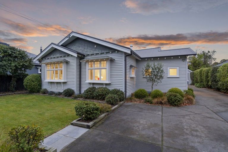 Photo of property in 140 Weston Road, St Albans, Christchurch, 8052