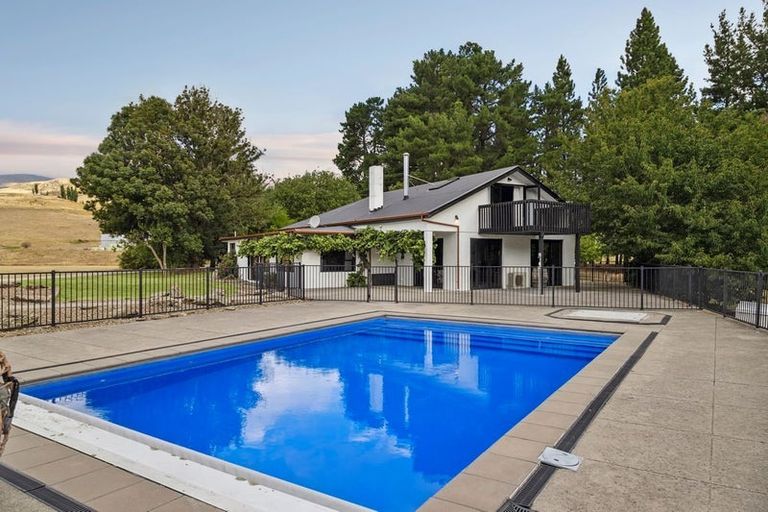 Photo of property in 723 Ardgour Road, Tarras, Cromwell, 9383