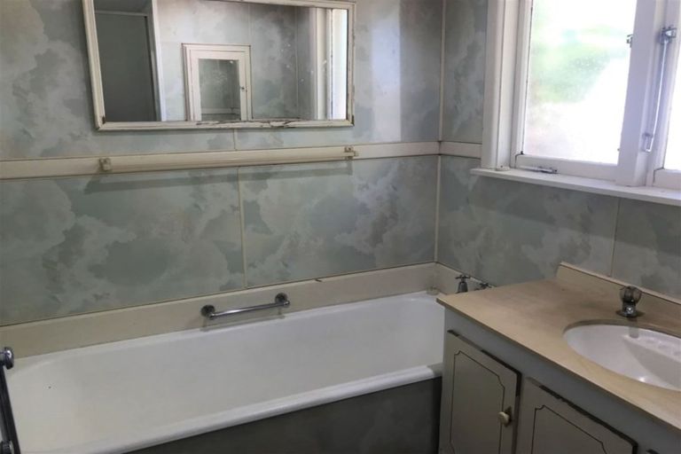 Photo of property in 1/44 Division Street, Riccarton, Christchurch, 8041