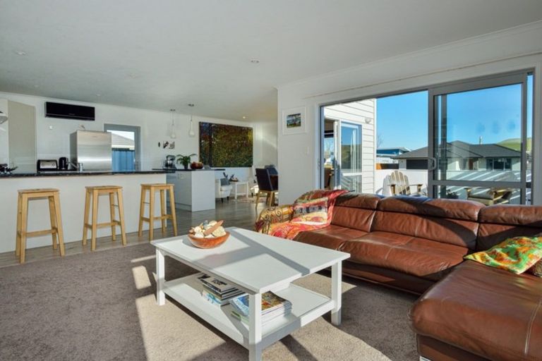 Photo of property in 30 Hamilton Drive, Wainui, Gisborne, 4010