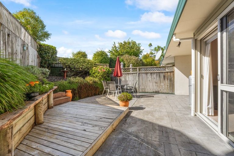 Photo of property in 16 Palmgreen Court, Stanmore Bay, Whangaparaoa, 0932