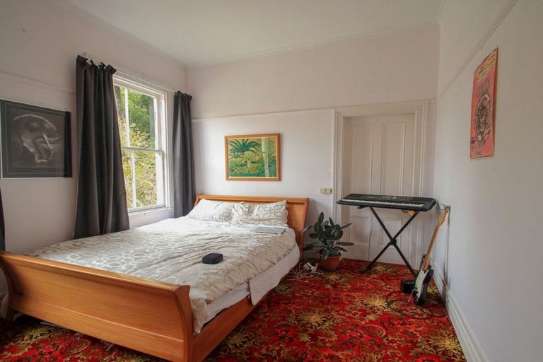 Photo of property in 18 Talavera Terrace, Kelburn, Wellington, 6012