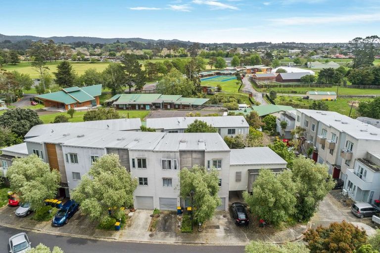 Photo of property in 48 Albionvale Road, Glen Eden, Auckland, 0602