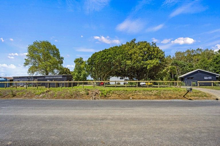 Photo of property in 101 Mcrobbie Road, Kingseat, Papakura, 2580