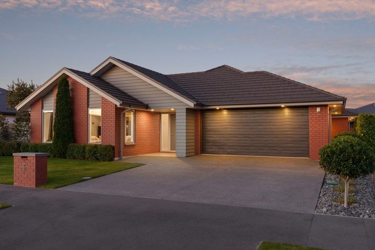 Photo of property in 5 Bennington Way, Wigram, Christchurch, 8042