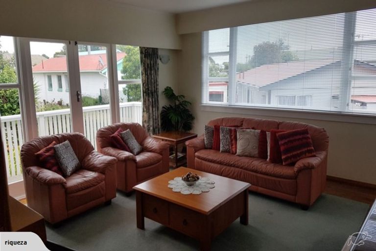 Photo of property in 313a Carrington Street, Vogeltown, New Plymouth, 4310