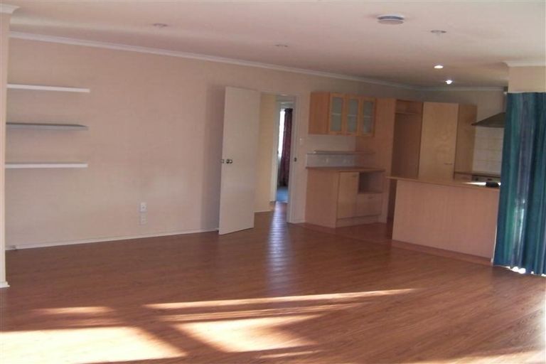 Photo of property in 79 Armoy Drive, East Tamaki, Auckland, 2016