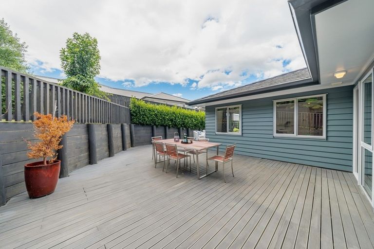 Photo of property in 27 Kurth Crescent, Silverstream, Upper Hutt, 5019