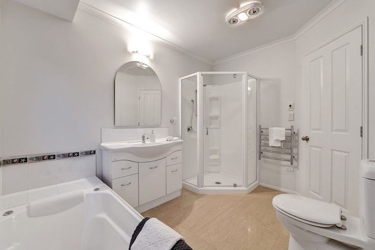 Photo of property in 377 Frankley Road, Ferndale, New Plymouth, 4310