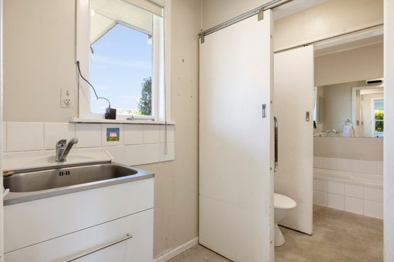 Photo of property in 1 Winiata Street, Brookfield, Tauranga, 3110