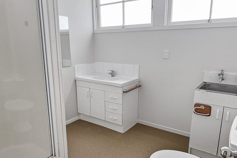 Photo of property in 623a Swanson Road, Swanson, Auckland, 0612