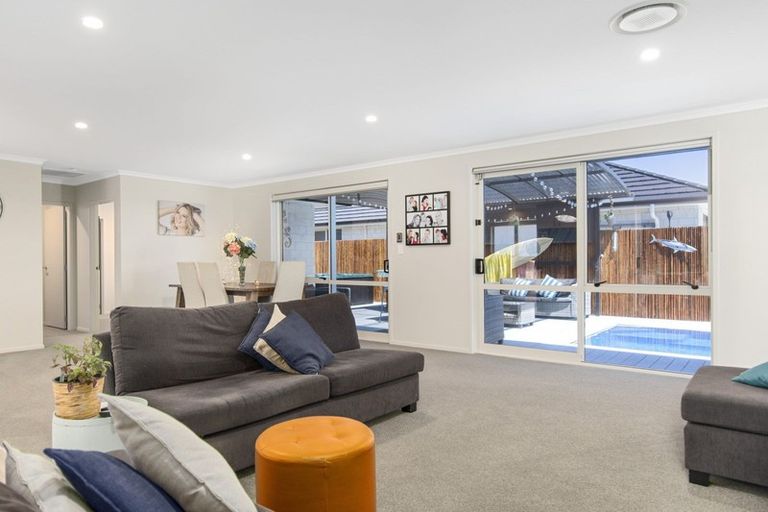 Photo of property in 69 Bert Wall Drive, Omokoroa, 3114