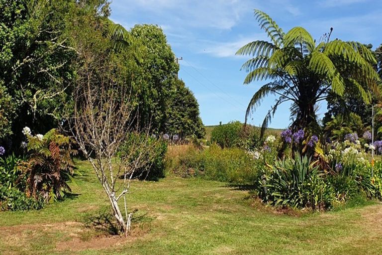 Photo of property in 766 Kaka Road, Okoki, Urenui, 4375