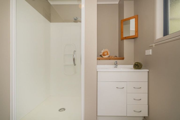 Photo of property in 120 Rimu Place, Matarangi, Whitianga, 3592