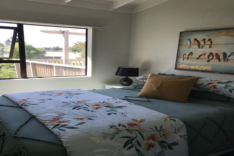 Photo of property in 2/113 Manuka Road, Bayview, Auckland, 0629