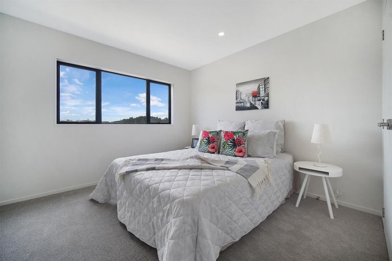 Photo of property in 19 Treeline Lane, Flat Bush, Auckland, 2019