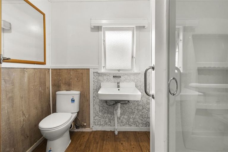 Photo of property in 13 Bruce Road, Glenfield, Auckland, 0629