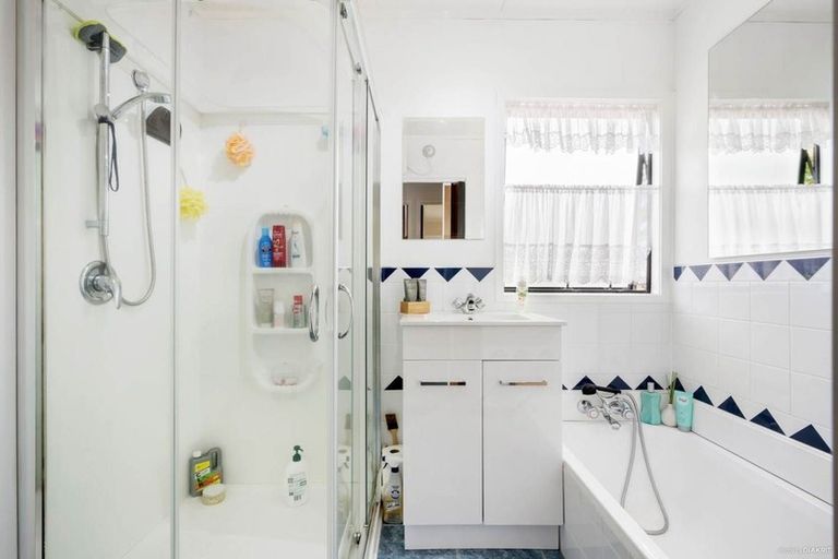 Photo of property in 221 Mahia Road, Wattle Downs, Auckland, 2103