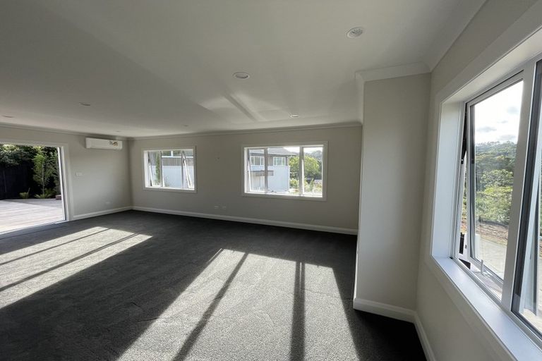 Photo of property in 11 Henry Blyth Lane, Greenhithe, Auckland, 0632