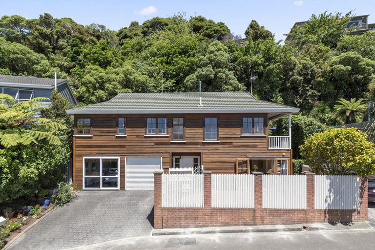 Photo of property in 1 Kate Way, Karori, Wellington, 6012