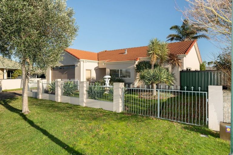 Photo of property in 25 Rosberg Place, Mount Maunganui, 3116